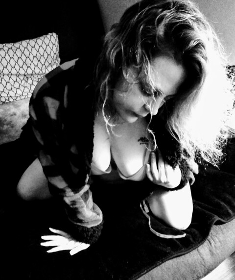 mandigee OnlyFans - Free Access to 67 Videos & 263 Photos Onlyfans Free Access