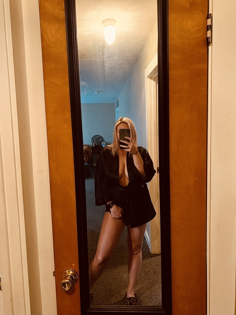 marie_xo OnlyFans - Free Access to 32 Videos & 49 Photos Onlyfans Free Access