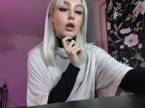 marrruuu.1 OnlyFans - Free Access to 32 Videos & 49 Photos Onlyfans Free Access