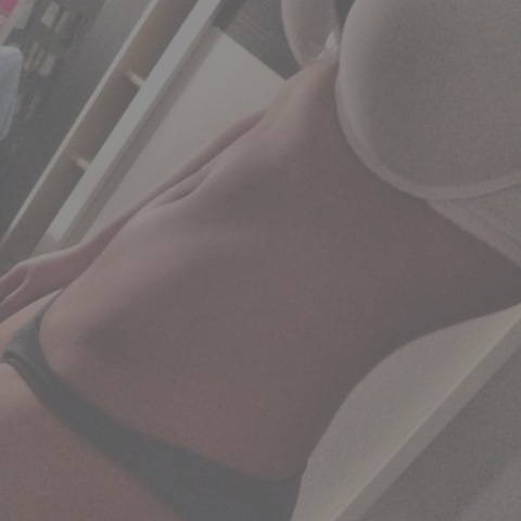 meekyqueen OnlyFans - Free Access to 32 Videos & 49 Photos Onlyfans Free Access