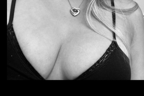 miss.fire OnlyFans - Free Access to 32 Videos & 49 Photos Onlyfans Free Access