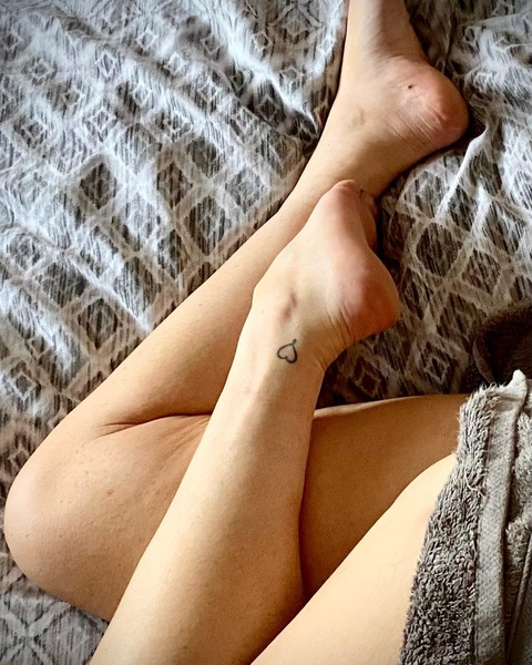 missfiestyfeet OnlyFans - Free Access to 32 Videos & 111 Photos Onlyfans Free Access