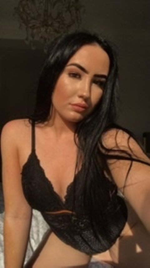 misshollywatts OnlyFans - Free Access to 32 Videos & 49 Photos Onlyfans Free Access