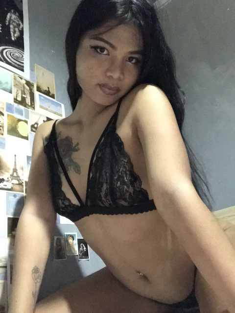 missmoe_thai OnlyFans - Free Access to 32 Videos & 49 Photos Onlyfans Free Access