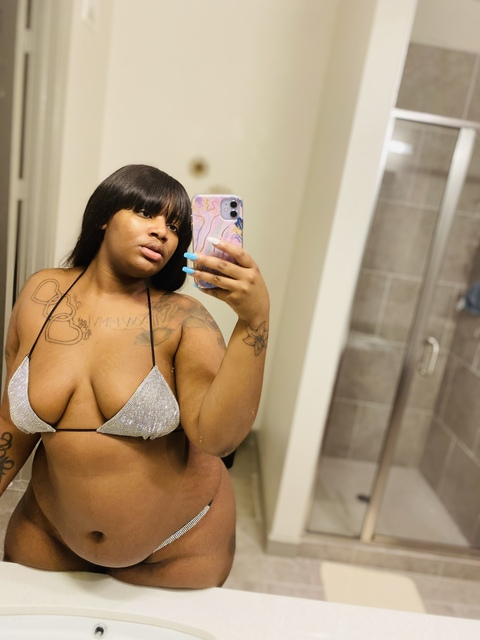 missthundathighs OnlyFans - Free Access to 32 Videos & 49 Photos Onlyfans Free Access