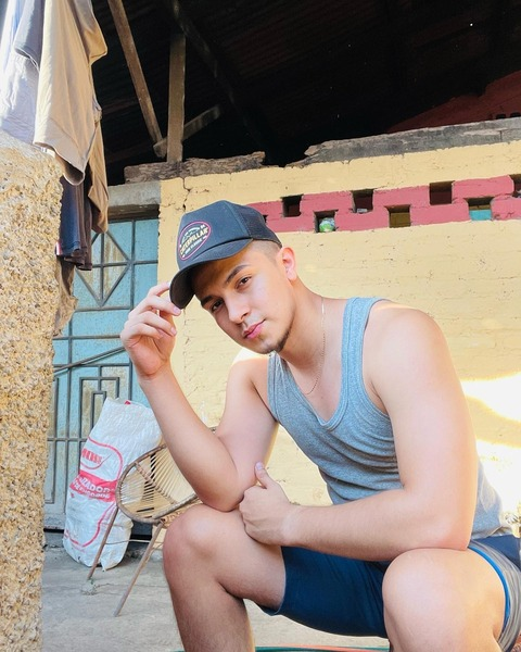 moisesvelasquez OnlyFans - Free Access to 32 Videos & 49 Photos Onlyfans Free Access