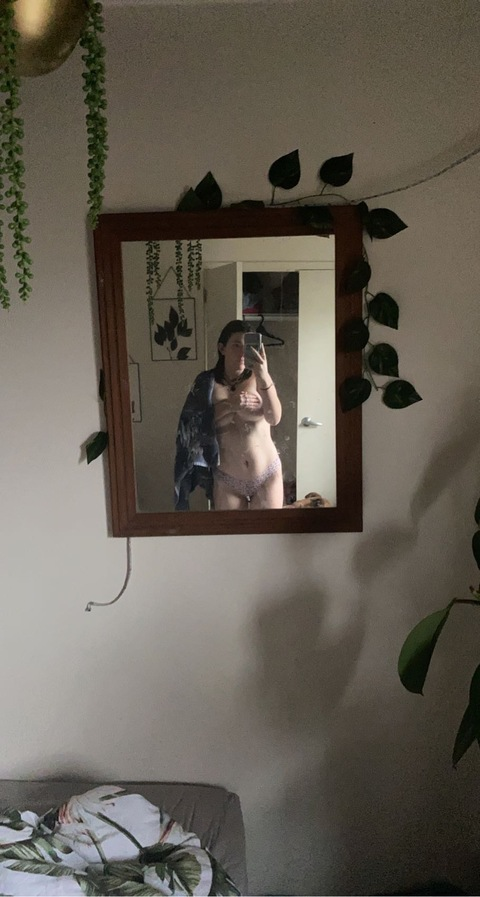 mollyjobabyy OnlyFans - Free Access to 32 Videos & 49 Photos Onlyfans Free Access