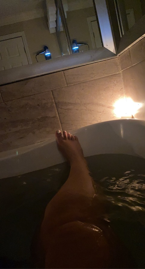 moniibaby13 OnlyFans - Free Access to 32 Videos & 49 Photos Onlyfans Free Access