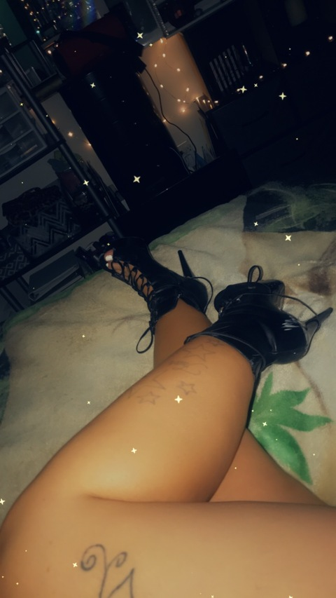 montanamontanah OnlyFans - Free Access to 32 Videos & 64 Photos Onlyfans Free Access