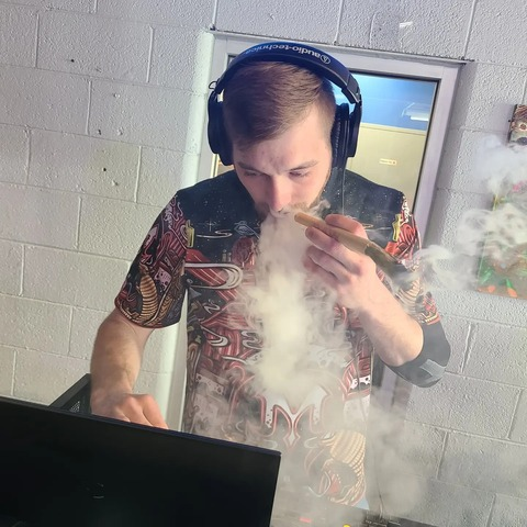 mr.beatsitup OnlyFans - Free Access to 32 Videos & 49 Photos Onlyfans Free Access