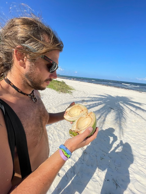 mr.monoloco OnlyFans - Free Access to 32 Videos & 65 Photos Onlyfans Free Access