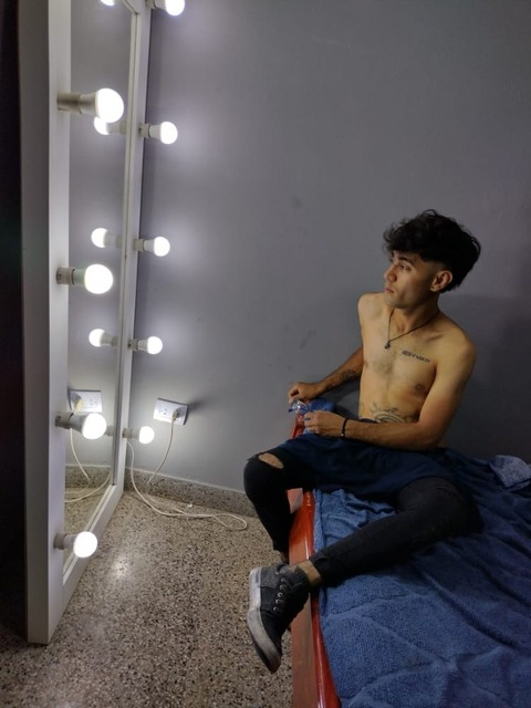 mrthomasiim OnlyFans - Free Access to 32 Videos & 49 Photos Onlyfans Free Access