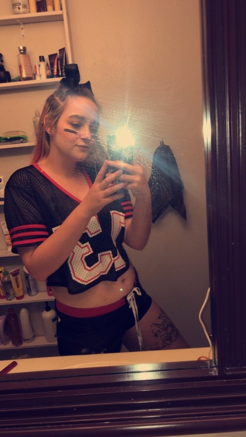 ms.v-honeybee OnlyFans - Free Access to 32 Videos & 49 Photos Onlyfans Free Access