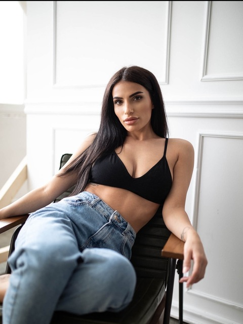 myra_ric OnlyFans - Free Access to 32 Videos & 49 Photos Onlyfans Free Access