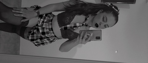 narell OnlyFans - Free Access to 32 Videos & 49 Photos Onlyfans Free Access