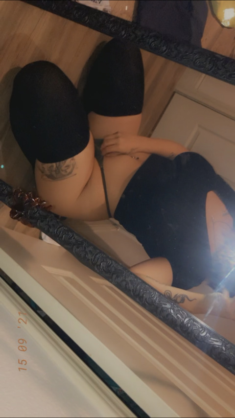 nikie.nikole OnlyFans - Free Access to 40 Videos & 49 Photos Onlyfans Free Access