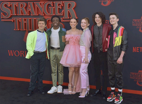 noahschnapp OnlyFans - Free Access to 32 Videos & 49 Photos Onlyfans Free Access