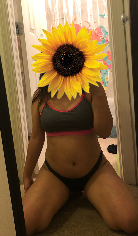 nofacekarla OnlyFans - Free Access to 32 Videos & 49 Photos Onlyfans Free Access