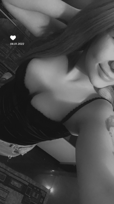 onlyfansruxi OnlyFans - Free Access to 32 Videos & 49 Photos Onlyfans Free Access