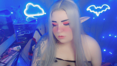 overthebluemoon OnlyFans - Free Access to 32 Videos & 99 Photos Onlyfans Free Access