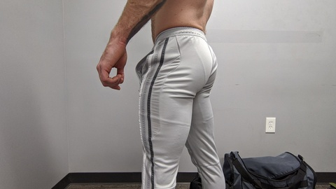 patientbull OnlyFans - Free Access to 32 Videos & 49 Photos Onlyfans Free Access