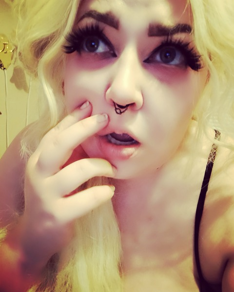 pebbypebbles OnlyFans - Free Access to 32 Videos & 49 Photos Onlyfans Free Access