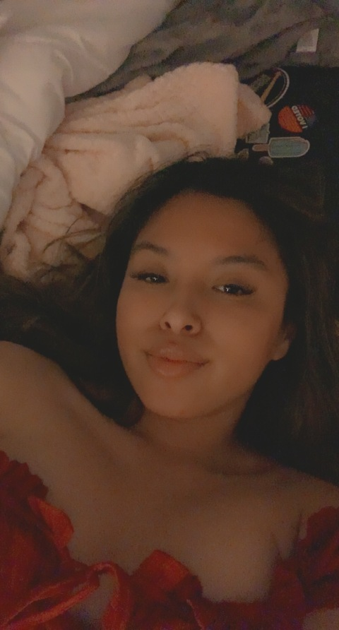 pill0wprincessx OnlyFans - Free Access to 32 Videos & 72 Photos Onlyfans Free Access