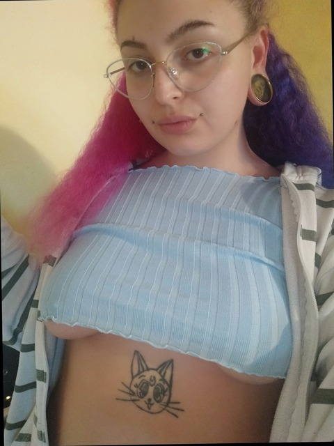 pinkypsychounicorn OnlyFans - Free Access to 32 Videos & 49 Photos Onlyfans Free Access