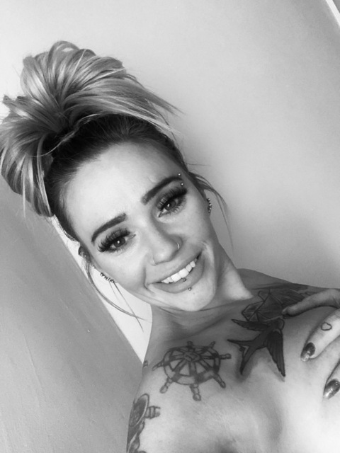 pinupflic OnlyFans - Free Access to 32 Videos & 71 Photos Onlyfans Free Access