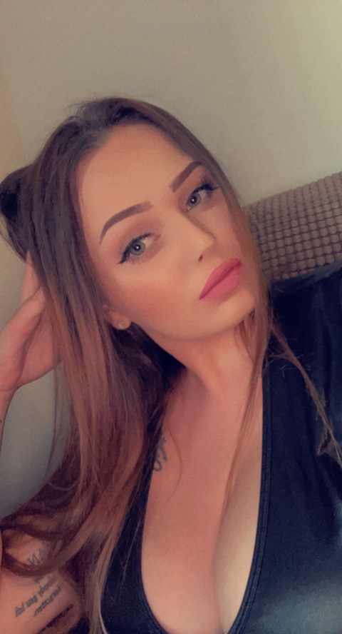 pollymoore OnlyFans - Free Access to 32 Videos & 49 Photos Onlyfans Free Access