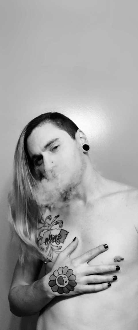 polyglamorousboi OnlyFans - Free Access to 32 Videos & 49 Photos Onlyfans Free Access