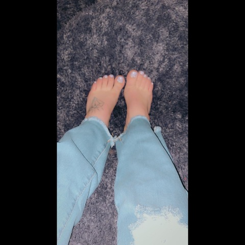 pretty_feet_4_your_sole OnlyFans - Free Access to 32 Videos & 49 Photos Onlyfans Free Access