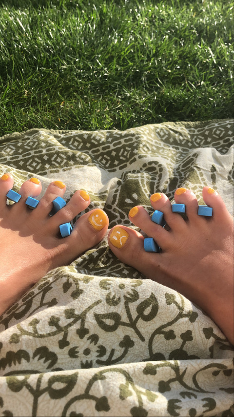 prettylittlefeetfootsies OnlyFans - Free Access to 32 Videos & 49 Photos Onlyfans Free Access