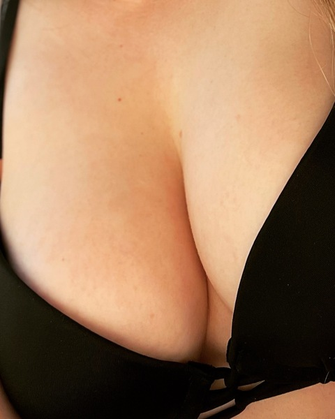 prettypeach26 OnlyFans - Free Access to 32 Videos & 49 Photos Onlyfans Free Access