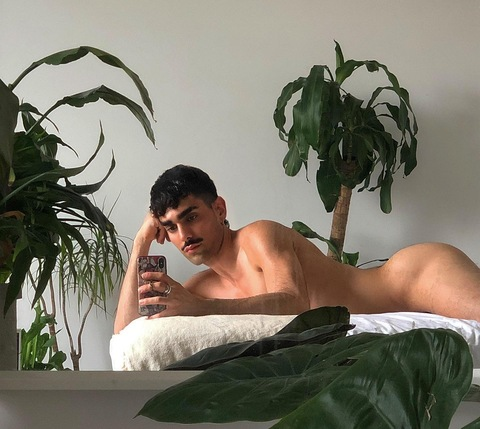 prettyrickyxxl OnlyFans - Free Access to 32 Videos & 49 Photos Onlyfans Free Access