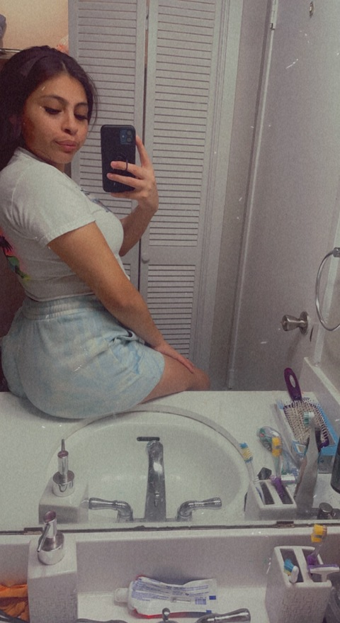 princessbuttercup_19 OnlyFans - Free Access to 32 Videos & 49 Photos Onlyfans Free Access