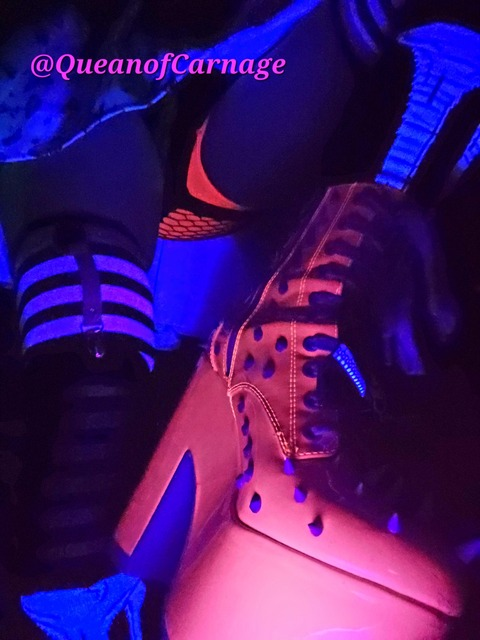 queanofcarnage OnlyFans - Free Access to 32 Videos & 50 Photos Onlyfans Free Access