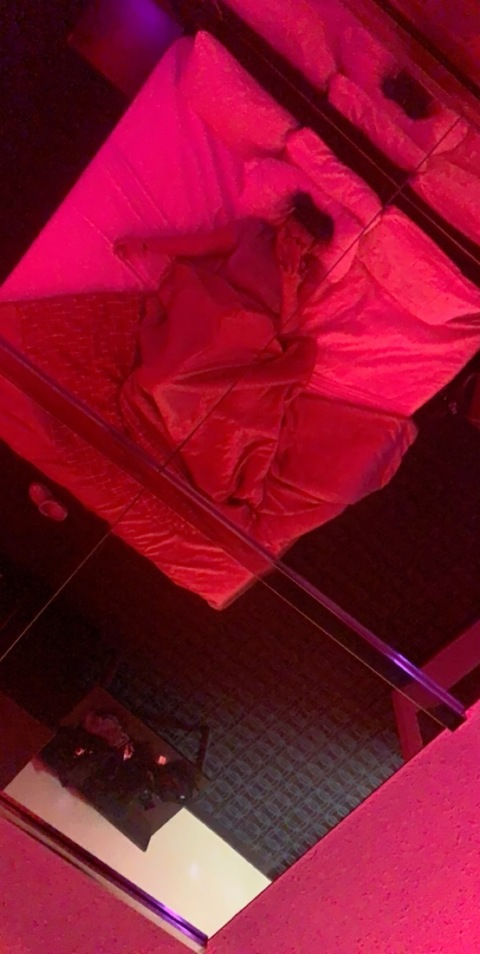 queen_wallace OnlyFans - Free Access to 32 Videos & 49 Photos Onlyfans Free Access