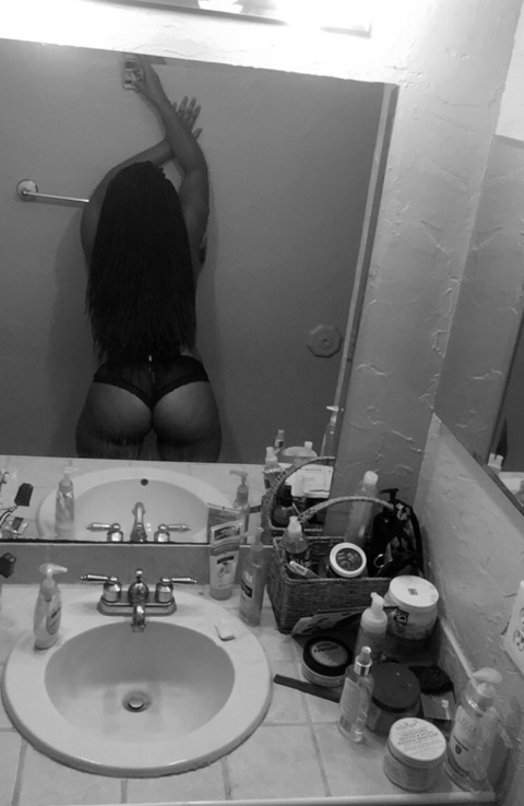 queenstar1 OnlyFans - Free Access to 32 Videos & 49 Photos Onlyfans Free Access