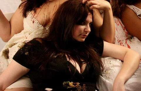 quinnzombie OnlyFans - Free Access to 36 Videos & 296 Photos Onlyfans Free Access