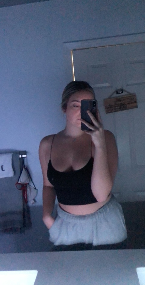 realfinereece OnlyFans - Free Access to 32 Videos & 49 Photos Onlyfans Free Access