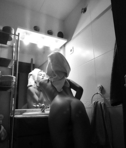 redhotfoxy09 OnlyFans - Free Access to 32 Videos & 49 Photos Onlyfans Free Access