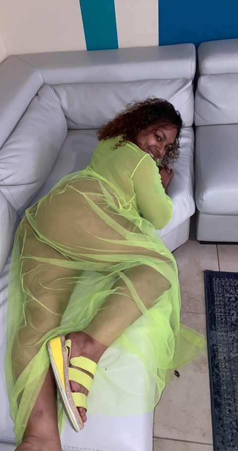 ricangirlselly15 OnlyFans - Free Access to 32 Videos & 146 Photos Onlyfans Free Access