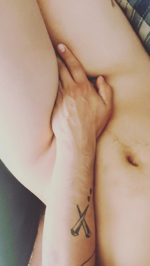 ronnie_pen15 OnlyFans - Free Access to 32 Videos & 49 Photos Onlyfans Free Access