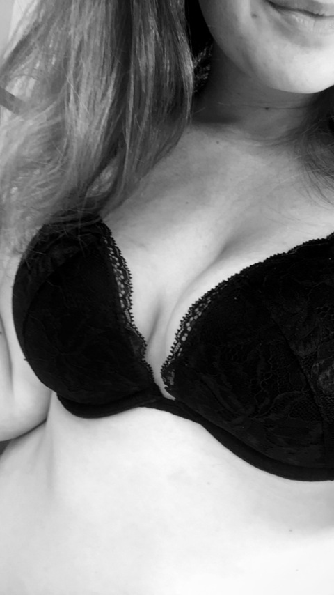 ronniestap OnlyFans - Free Access to 32 Videos & 122 Photos Onlyfans Free Access