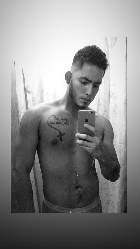 ronnyelchino22 OnlyFans - Free Access to 32 Videos & 49 Photos Onlyfans Free Access