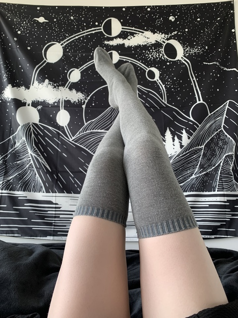 rosielovafeet OnlyFans - Free Access to 32 Videos & 49 Photos Onlyfans Free Access