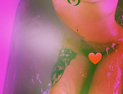 rougebatrose OnlyFans - Free Access to 32 Videos & 49 Photos Onlyfans Free Access