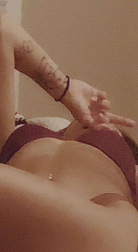 royaltyruby OnlyFans - Free Access to 32 Videos & 49 Photos Onlyfans Free Access