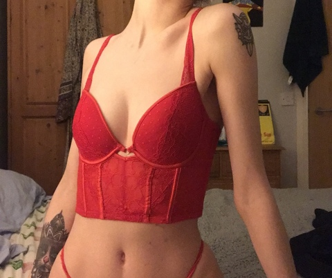 sademogirl420 OnlyFans - Free Access to 32 Videos & 49 Photos Onlyfans Free Access